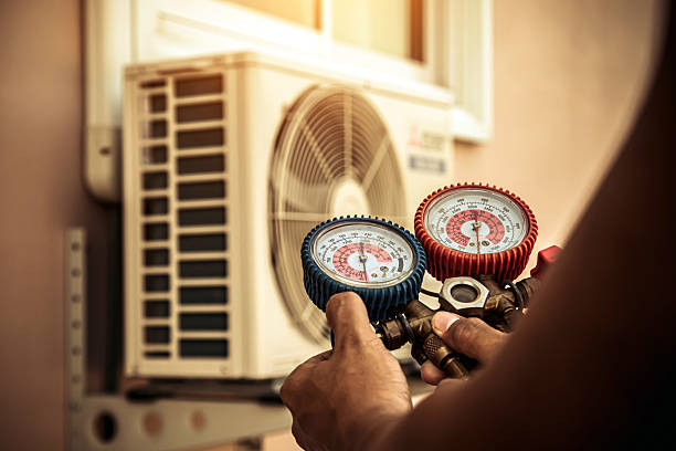 Professional Ac Installation technician working in Calera, OK